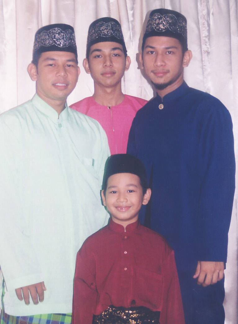 groupshot_27.jpg