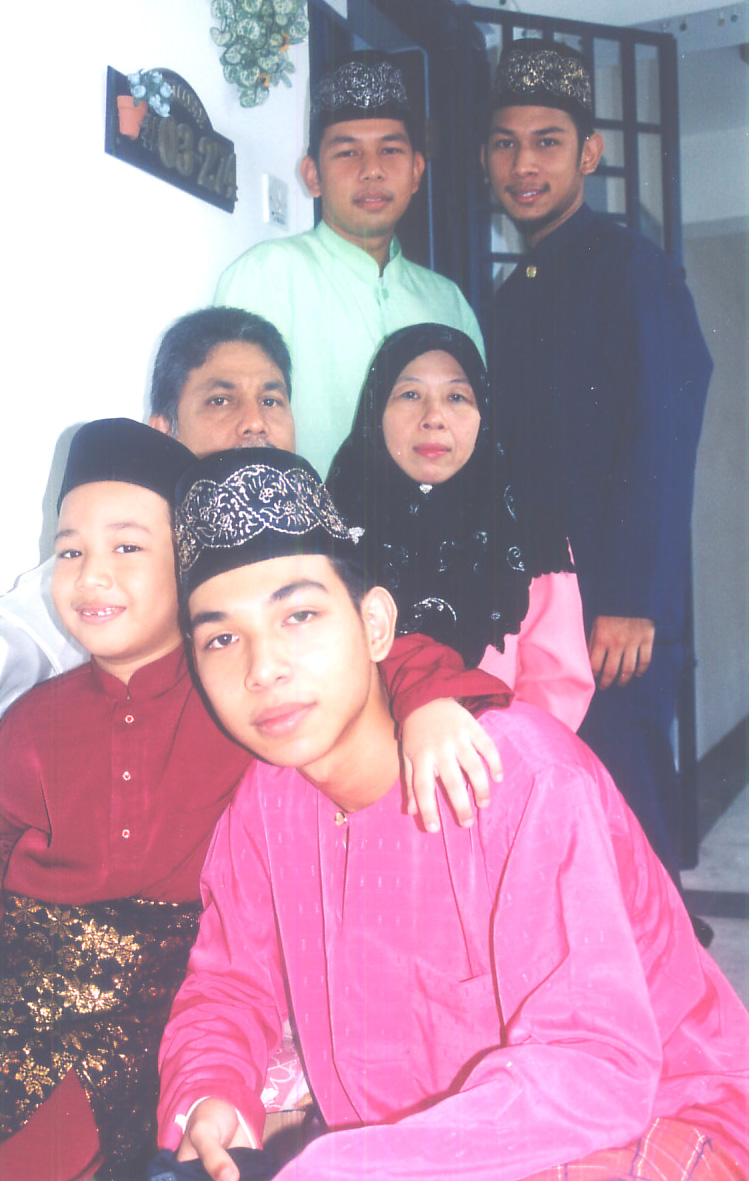 groupshot_30.jpg
